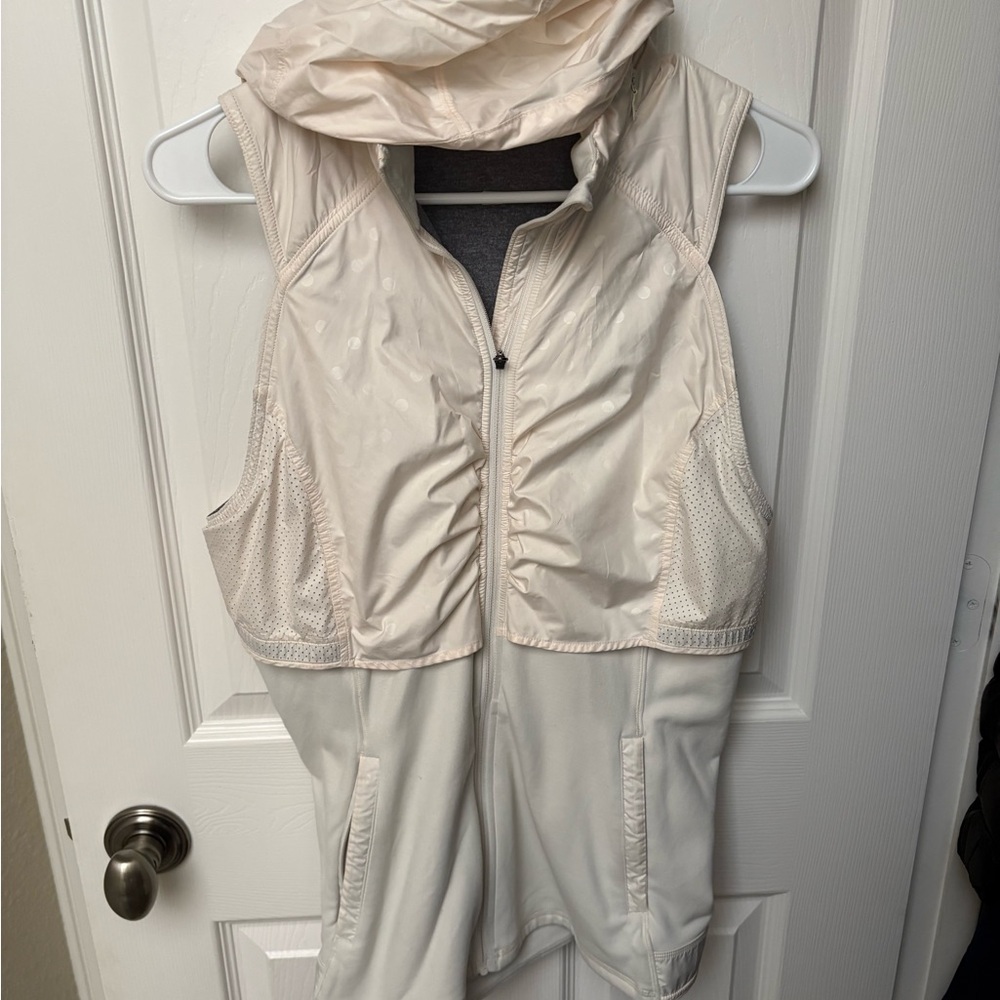 Lululemon Athletica Cream Hooded Vest